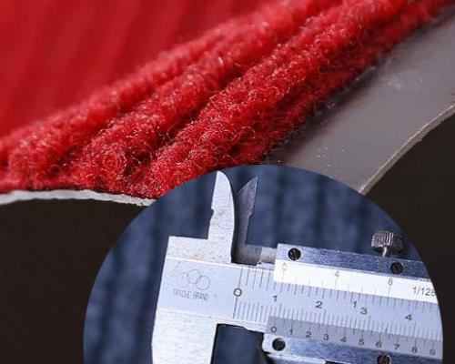 Visualización del grosor del tapete de puerta a rayas