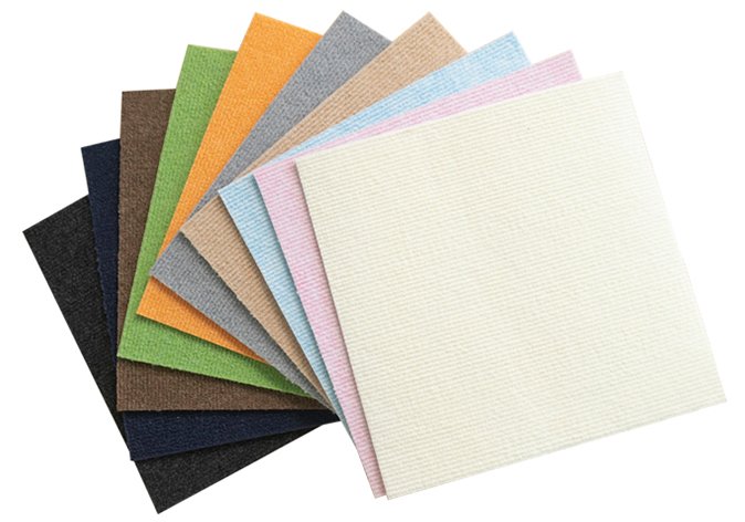 color de la alfombra de mascotas