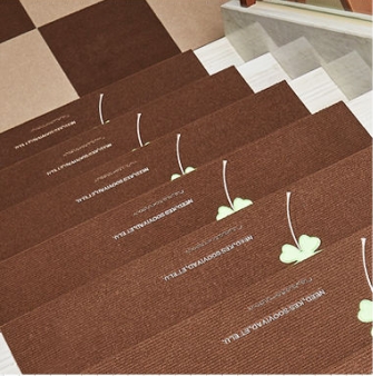 Especificación de alfombra de escaleras