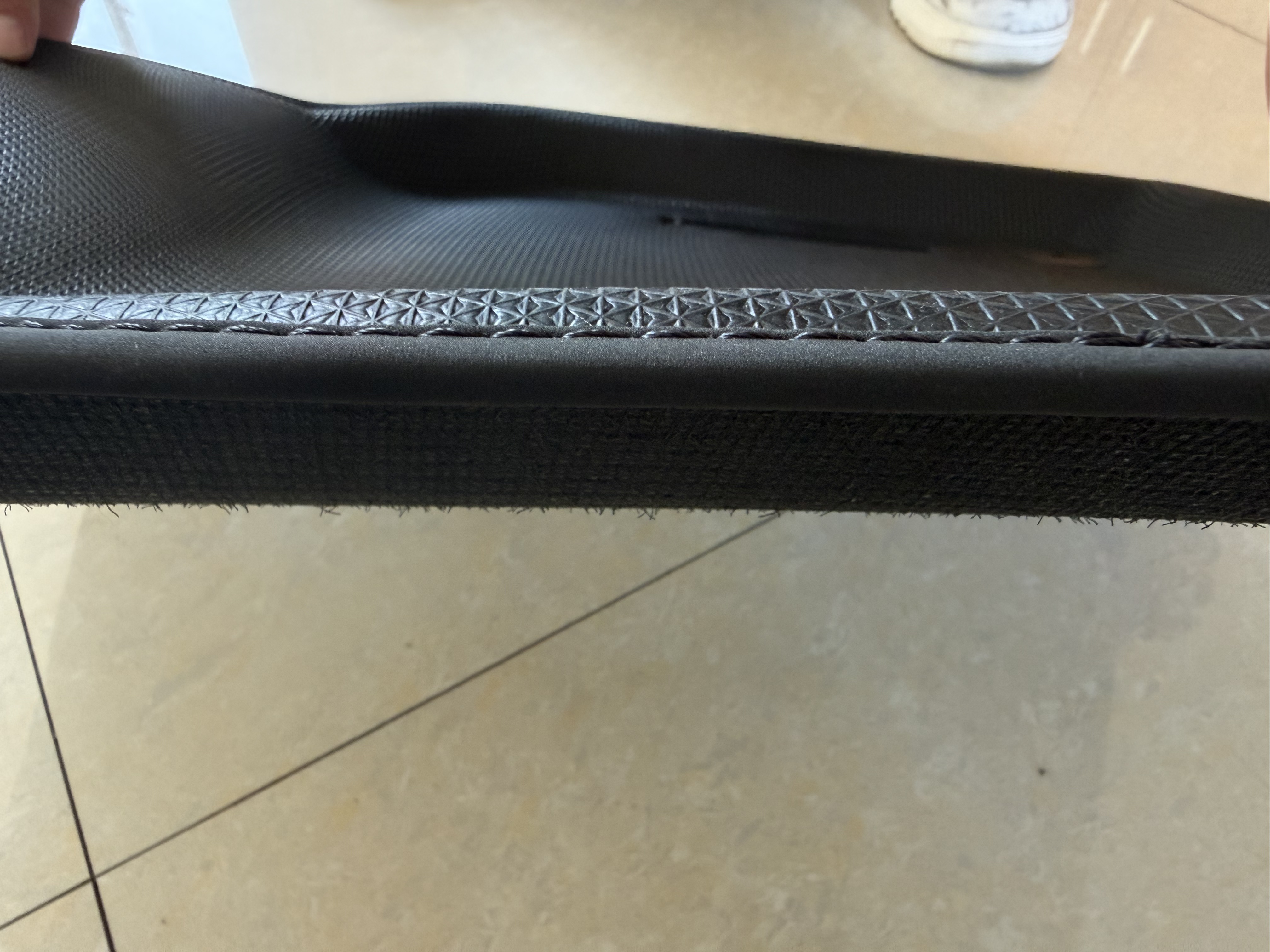 Alfombrilla para coche de TPE integrada en 3D: personalizada, se adapta perfectamente a la carrocería del coche