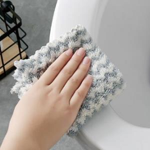 Proceso de instalación del asiento del inodoro RATO