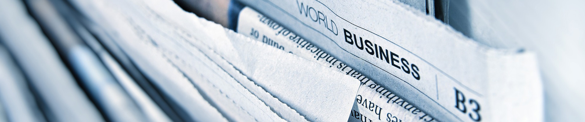 peldaños de la escalera de la alfombra