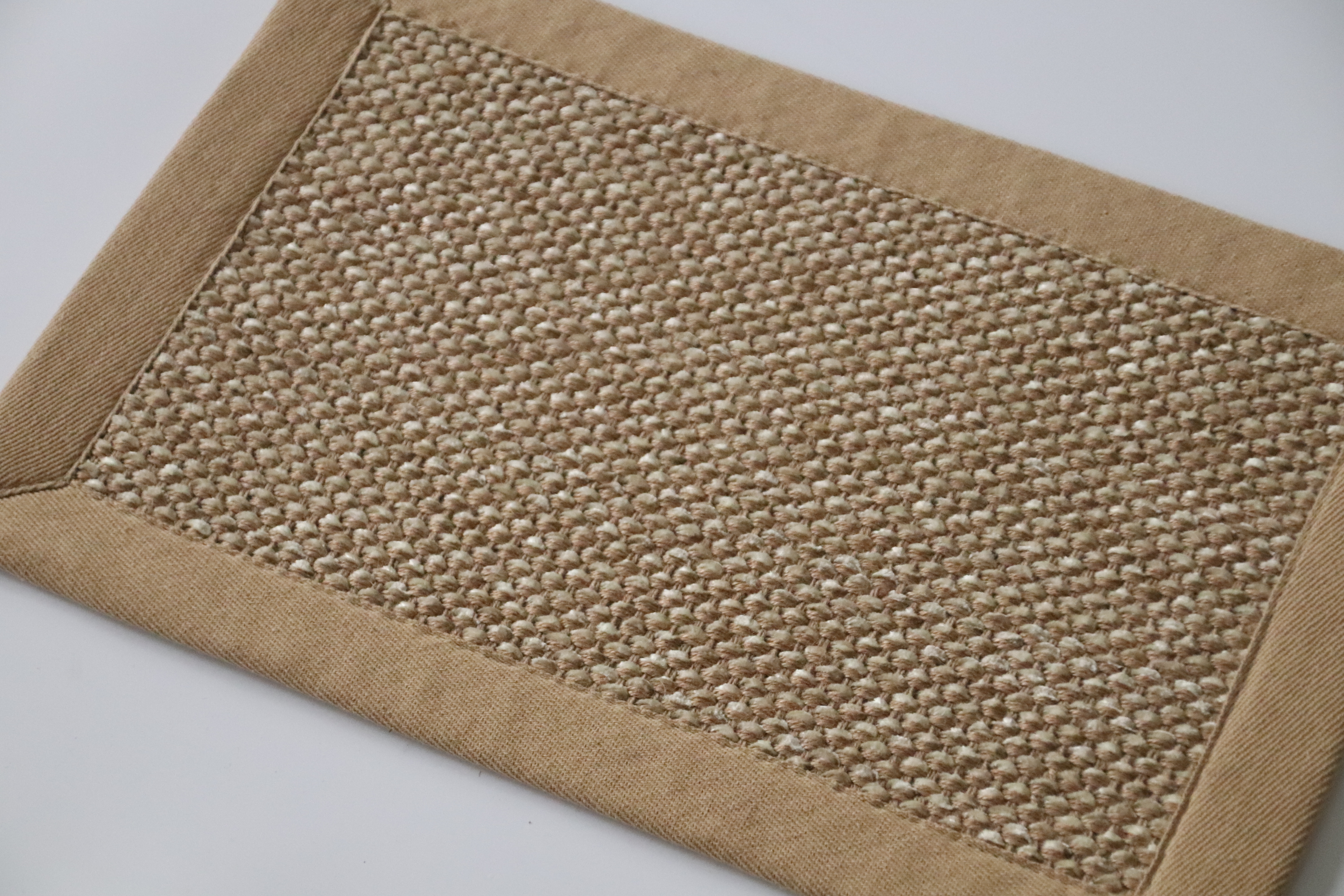 Estera de fibra de sisal natural (también conocida como cáñamo de piña)