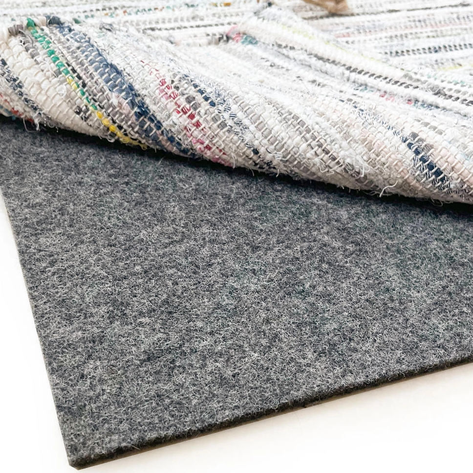 Cómo instalar una alfombra de fieltro TPR debajo del sofá en 5 sencillos pasos