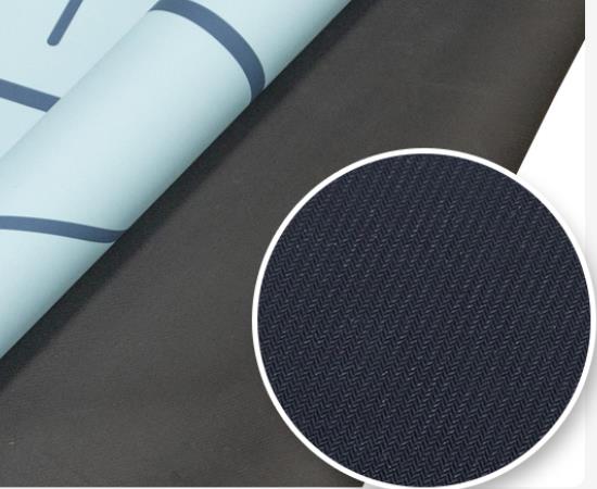 Visualización detallada del respaldo de la estera de yoga.